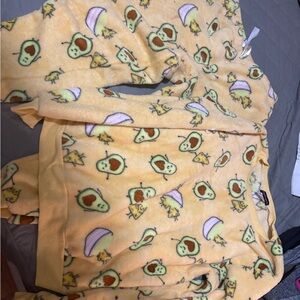 Cute Avocado Print Pajama Set